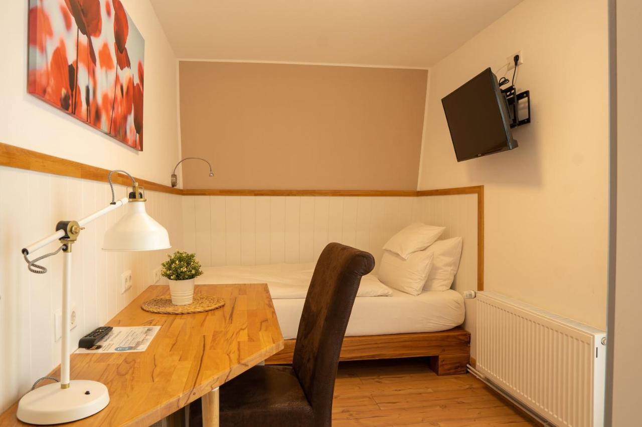 Hotel Post Mit Klimaanlage Neckarsulm Exterior photo