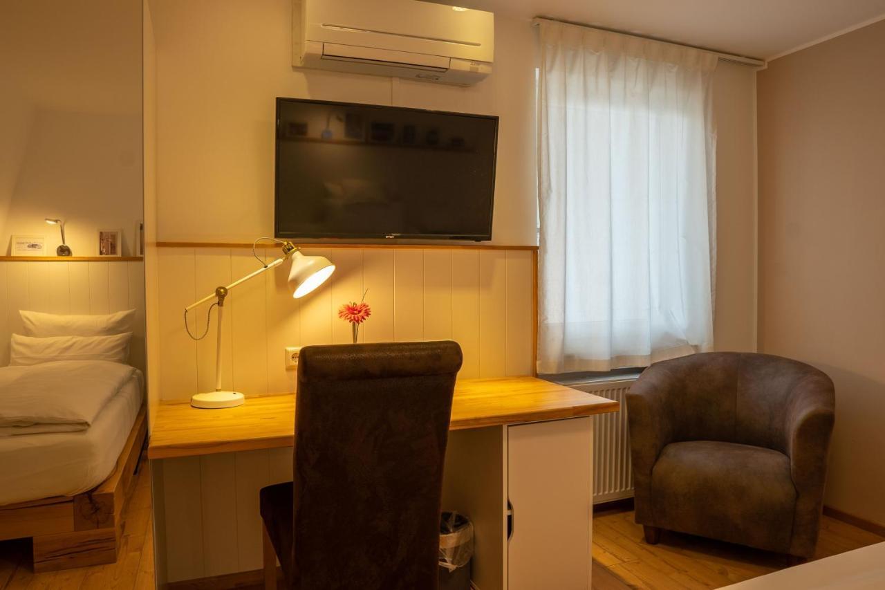 Hotel Post Mit Klimaanlage Neckarsulm Exterior photo
